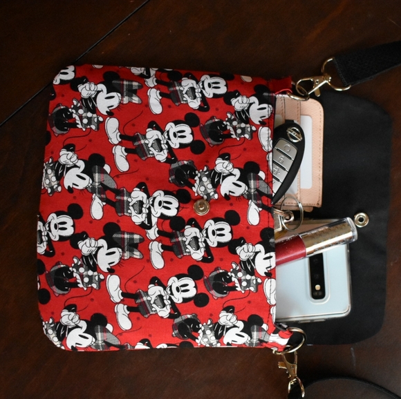 Mickey Mouse Convertible shoulder crossbody bag - Picture 5 of 8